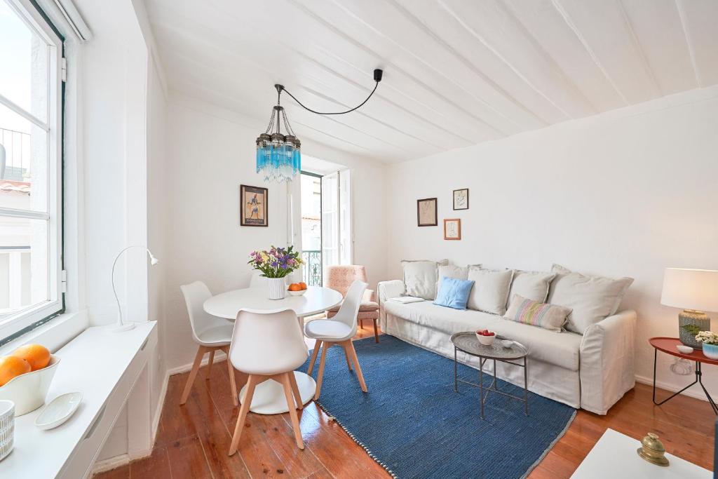 Alfama Light-Filled Apartment, By TimeCooler Rua Cruz de Santa Helena 8, 1100-189 Lisbonne