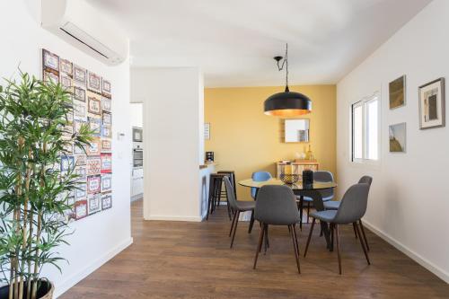 Alfama Lounge Three-Bedroom Apartment w/ River View and Parking - by LU Holidays