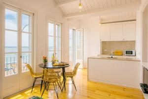 Alfama Terrace River View 12 by Lisbonne Collection