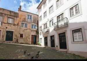 Alfama Top Location 2