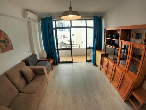 Algarve, modern T1 apartment with balcony, Quarteira