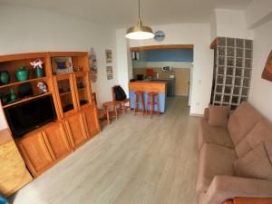 Algarve, modern T1 apartment with balcony, Quarteira