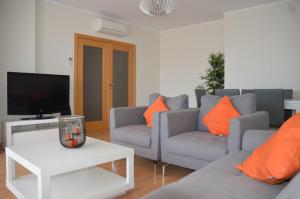 Algarve T2 apartment with pool and balcony in Olhão