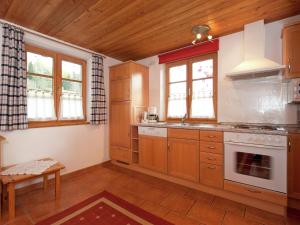 Alluring Apartment in Bad Kohlgrub with Private Garden