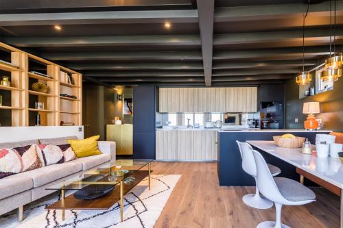 ALMA KEYWEEK Duplex apartment with terrace and ocean view in Biarritz