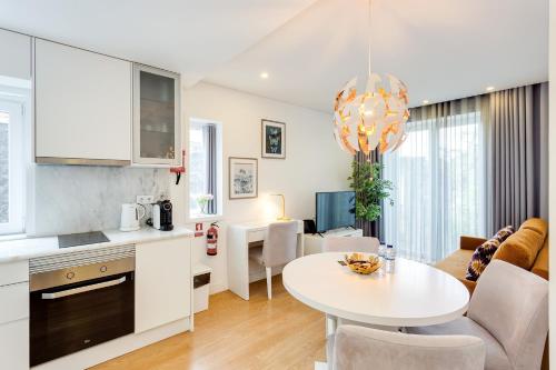 Almada Downtown Apartment by DA'HOME