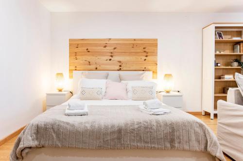 Almada Hideaway w/ AC & Private Pool by LovelyStay