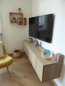 ALPINES 2 /près du funiculaire et gare sncf-garage privé-terrasse sud-46m2