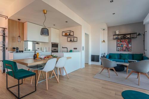 ALTAYA Apt with balcony and sea view in Biarritz