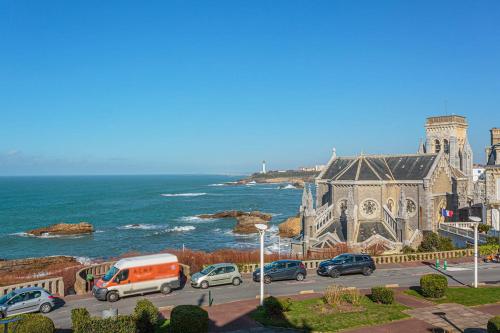 ALTAYA Apt with balcony and sea view in Biarritz