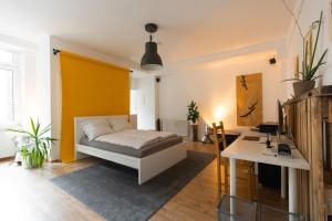 Altbau-Studio 230m² mit Wintergarten bis 10 Pers.