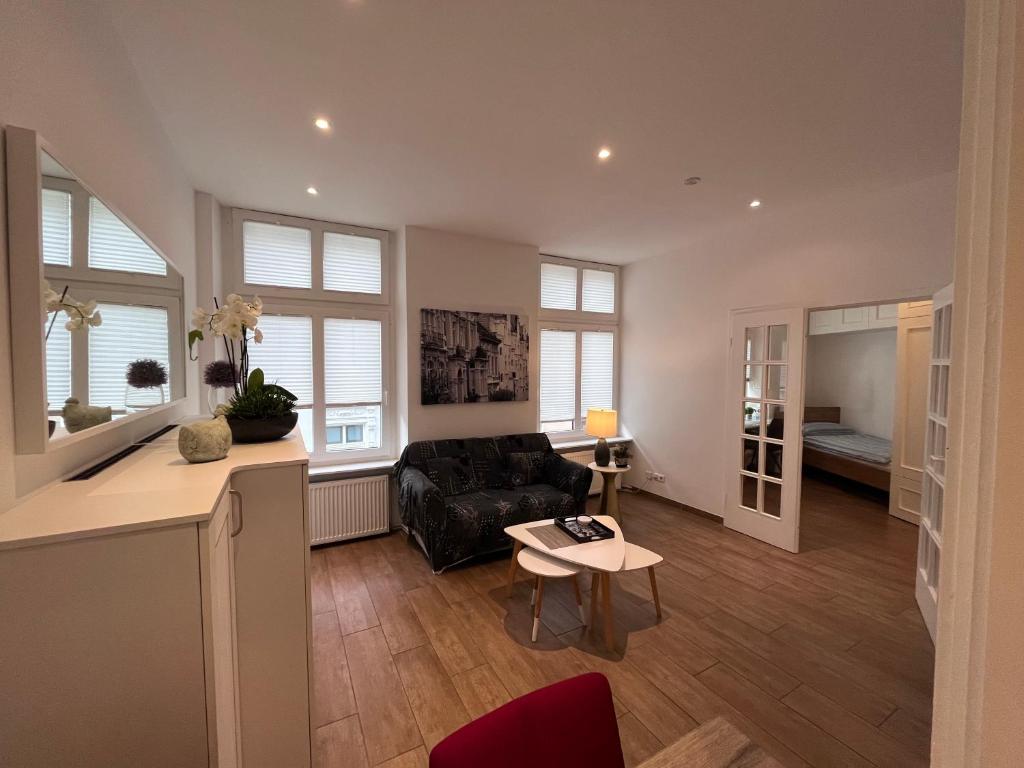 Altbau trifft Moderne, neuwertige Komfortwohnung für bis 2 Personen 17 Wülfrather Straße, 42105 Wuppertal