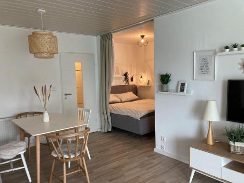 Alte-Bergstrasse-12-App-6-kleine-Perle-ABS-006