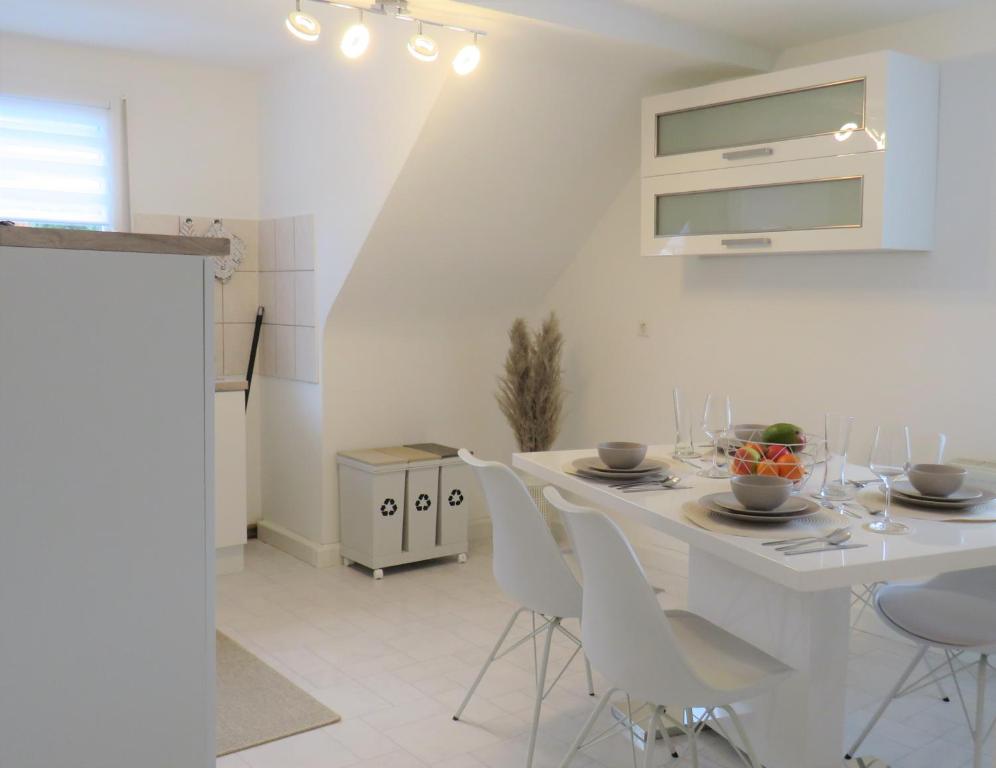 Appartement Alte Schule, Ferien- und Monteurwohnung 36 Obertsroter Straße 76593 Gernsbach