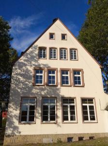 Appartement Alte Schule Gästehaus - Fräulein Apartment 2 Am Sportplatz 1.OG rechts 54634 Bitburg Rhénanie-Palatinat