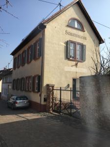 Alte Schule Wachenheim im Zellertal