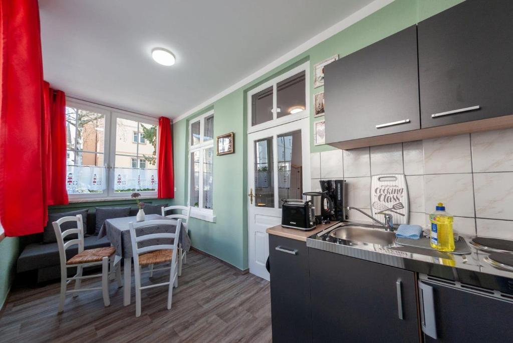 Alte Strandvogtei - Ferienappartement Granitzer Straße 12, 18586 Sellin