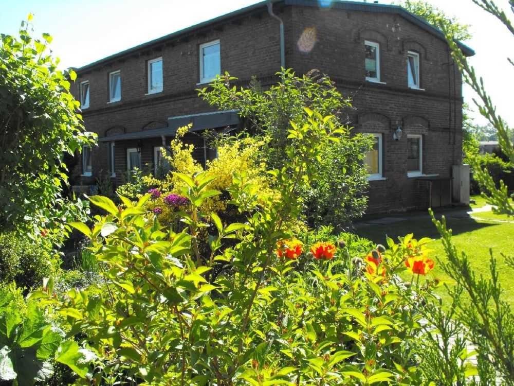 Appartement Altes Kreidehaus Buddenhagener Str. 6b 18546 Dwasieden