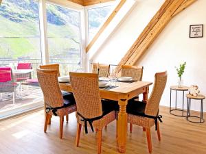 Altes Winzerhaus am Moselufer - Klosterberg
