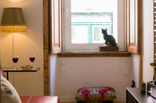 ALTIDO Chic 1-bed Apt moments to Luis de Camões Sq