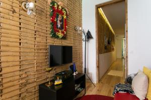 ALTIDO Chic 1-bed Apt moments to Luis de Camões Sq