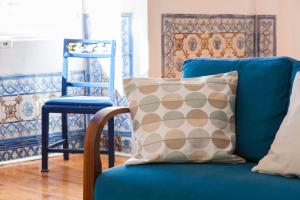ALTIDO Classic 3BR home with workspace in Chiado, 2mins from Baixa-Chiado subway
