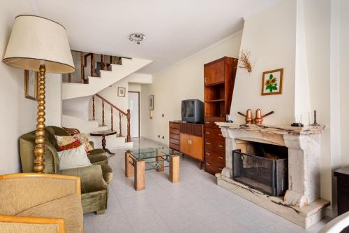 ALTIDO Cosy 1-bed flat with pool