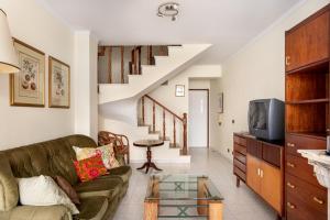 ALTIDO Cosy 1-bed flat with pool