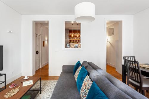 ALTIDO Elegant Bica Apartment in Historical Centre