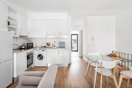 ALTIDO Flat with Open Terrace & Easy Access to Centre