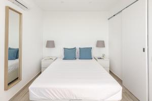 ALTIDO Lovely flat with balcony and sea view