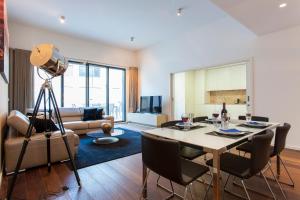 ALTIDO Luxurious and Spacious 1-bed Apt with huge terrace by Parque subway