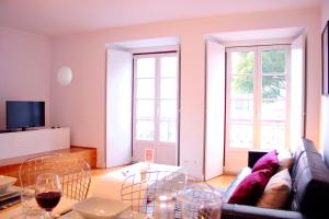 Appartement ALTIDO Modern 1-bed Apt with terrace, moments from São Bento Palace Rua São Bento 306, 1Drt 1250-096 Lisbonne -1