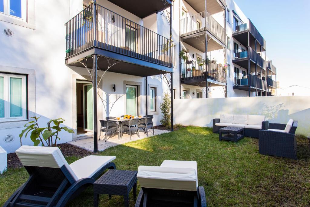 ALTIDO Stunning 2BR Apt with garden, by the Avenida subway and Botanical Garden of Lisbon 111 Rua do Salitre -1 direito, 1250-202 Lisbonne