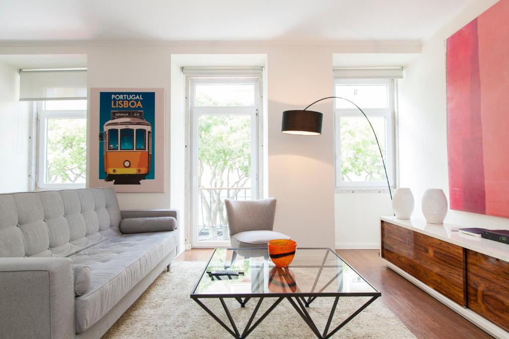 ALTIDO Stunning 3BR Apt with balcony, nearby Saldanha subway & IST Avenida Defensores de Chaves, 22, 1000-154 Lisbonne