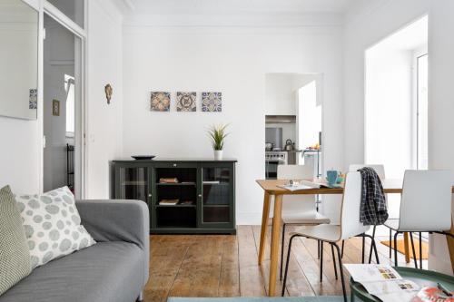 ALTIDO Stunning 4BR Apt with terrace and seaview in Alfama