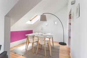 ALTIDO Stylish 2-bed Apt with balcony in Lapa, 5mins to National Museum of Ancient Art
