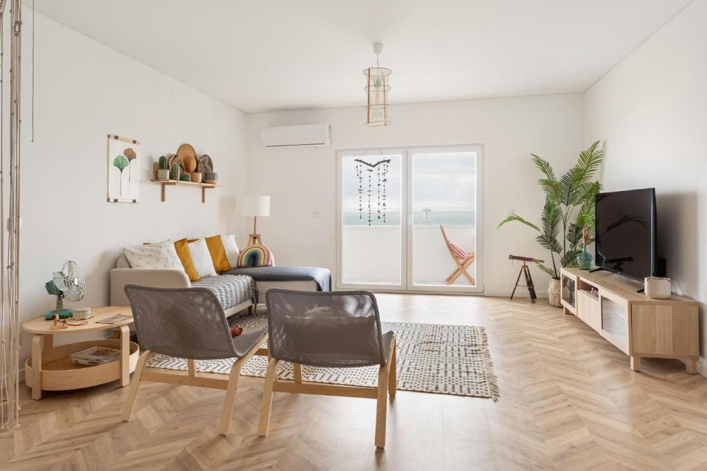 ALTIDO Sunny 2-bed flat with balcony 234 Avenida Brasil, 3080-323 Figueira da Foz