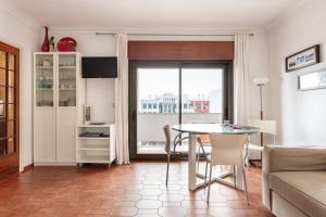 Appartement ALTIDO Superb flat with Terrace and Ocean Views 8 Rua Manuel Silvestre da Costa 2825-385 Costa da Caparica -1