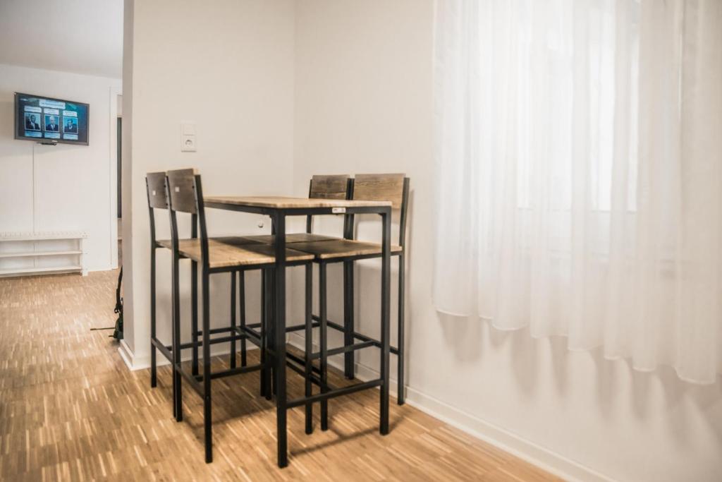 Altstadt Apartment Alisa 9 Wallstraße Vorderhaus, zweite Etage, 40213 Düsseldorf