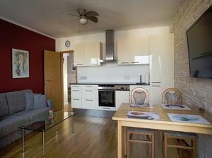 Altstadtblick Schwerin mit Parkplatz 4-Etage - ABC193