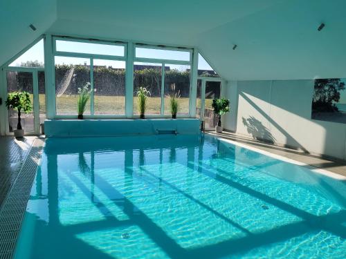 Am Pool und Strand 11