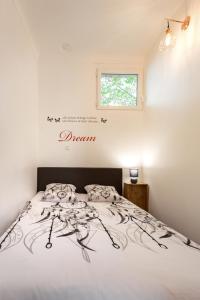 AMAZING 1 bedroom LOFT in NICE city centre seafront