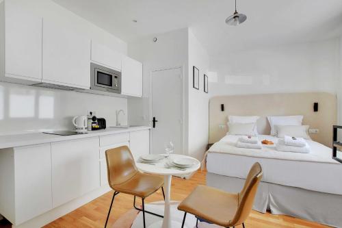 Amazing apartment-2P-Sacré Coeur-Poissonniers-1