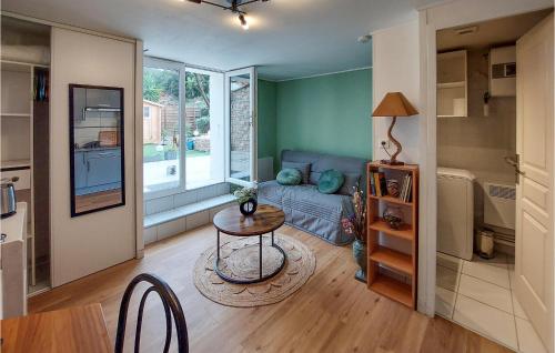Amazing apartment in Balaruc-Les-Bains with WiFi