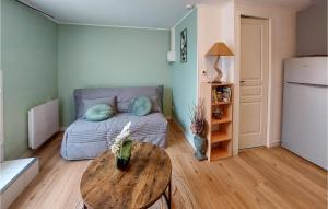 Amazing apartment in Balaruc-Les-Bains with WiFi