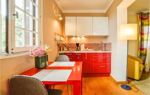 Amazing apartment in Bastia with WiFi