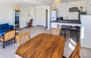 Amazing apartment in Bourcefranc-le-Chapus with WiFi and 3 Bedrooms