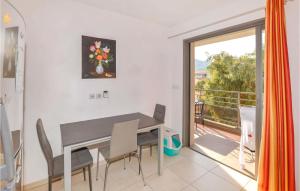 Amazing apartment in Calvi with WiFi and 2 Bedrooms
