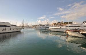 Amazing apartment in Cannes with 2 Bedrooms and WiFi